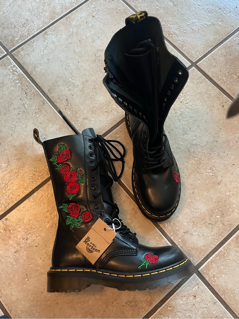 Dr. Martens 1914 Vonda Boots - Picture 5 of 12